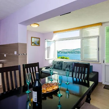Nice In Lozica W/ 2 Bedrooms *